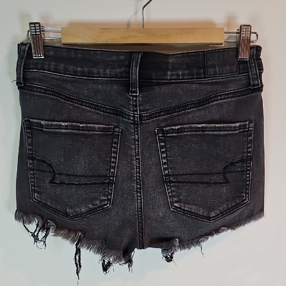 American Eagle Size 6 Next Level Stetch Black Distressed Denim Shorts - Picture 3 of 8